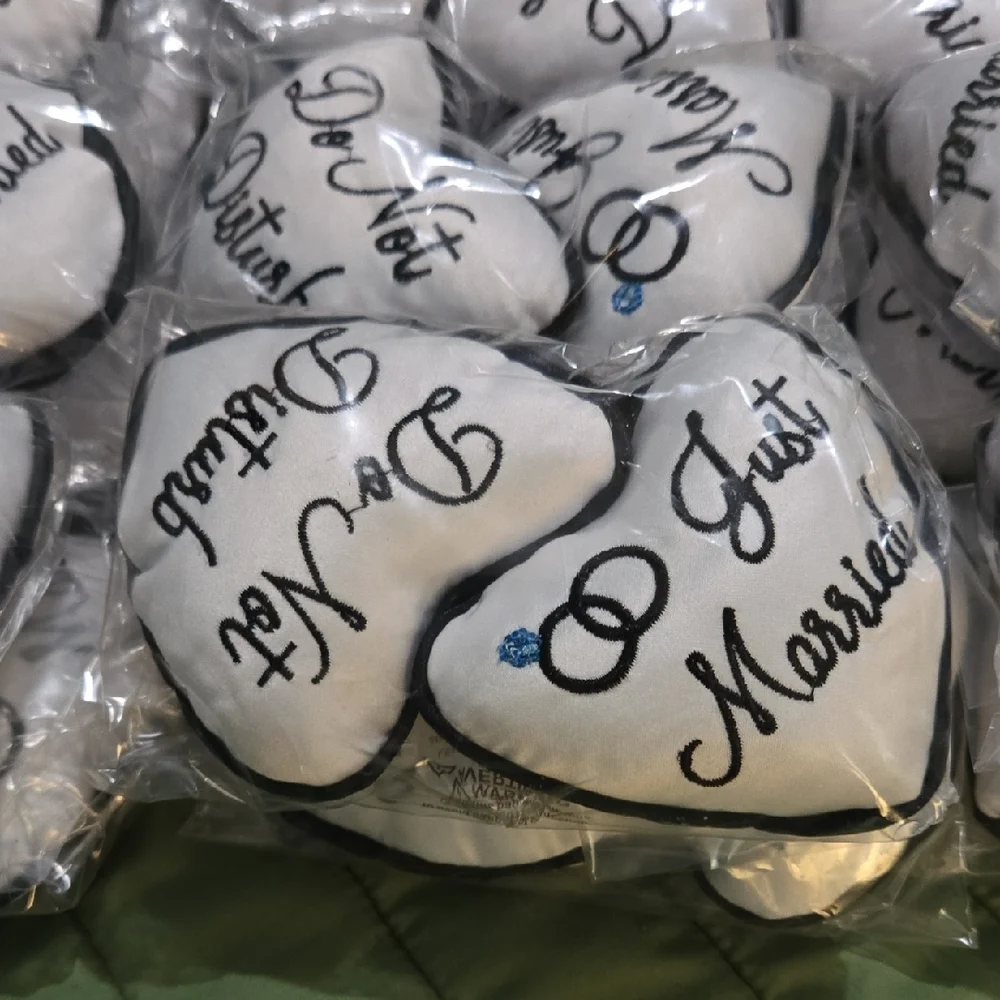 White Heart-Shaped Wedding Favors